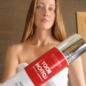 Лосион за тяло с аромат на листенца роза - 100 мл 5 Лосион за тяло с аромат на листенца роза - 100 мл - Image 5
