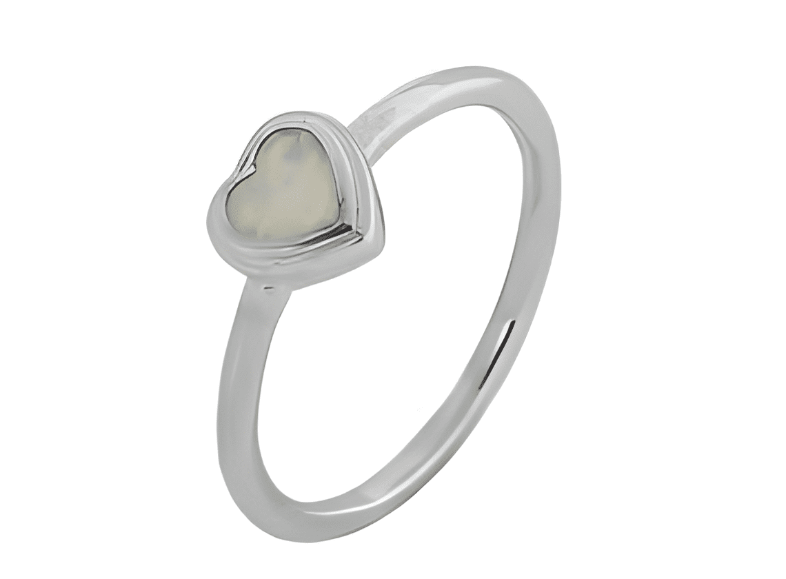 Сребърен пръстен с опал "Сърце"