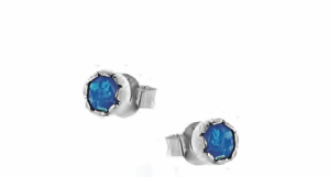 Малки сребърни кръгли обеци с опал, тип винт | HappyMarket.bg Малки сребърни кръгли обеци с опал, тип винт | Бижута