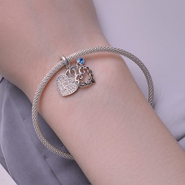 Сребърна висулка „Двойно сърце с циркон и син камък“ | HappyMarket.bg Сребърна висулка „Двойно сърце с циркон и син камък“ | Бижута тип Пандора
