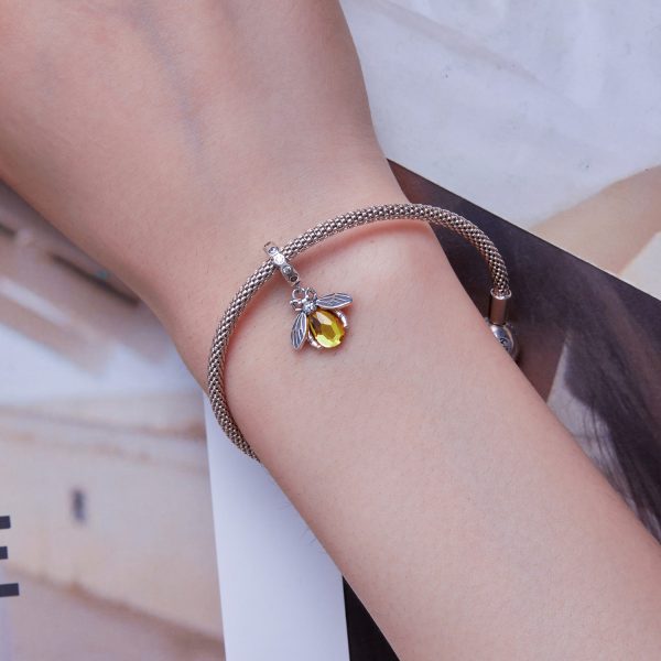 Сребърна висулка „Жълта пчела“ | HappyMarket.bg Сребърна висулка „Жълта пчела“ | Бижута тип Пандора