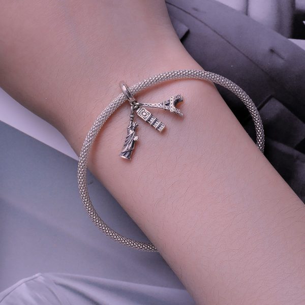 Сребърен талисман „Лондон, Ню Йорк, Париж“ | HappyMarket.bg Сребърен талисман „Лондон, Ню Йорк, Париж“ | Бижута тип Пандора