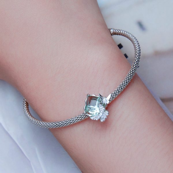 Сребърна висулка „Пеперуда с камъче“ | HappyMarket.bg Сребърна висулка „Пеперуда с камъче“ | Бижута тип Пандора