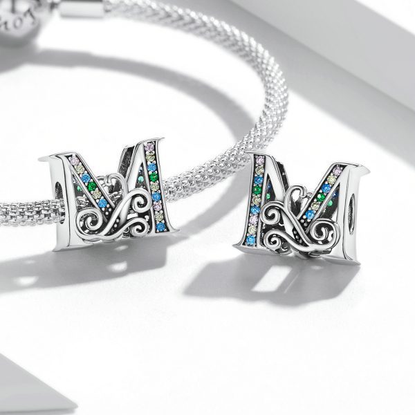 Сребърна висулка с монограм „Буква „M“ | HappyMarket.bg Сребърна висулка с монограм „Буква „M“ | Бижута тип Пандора