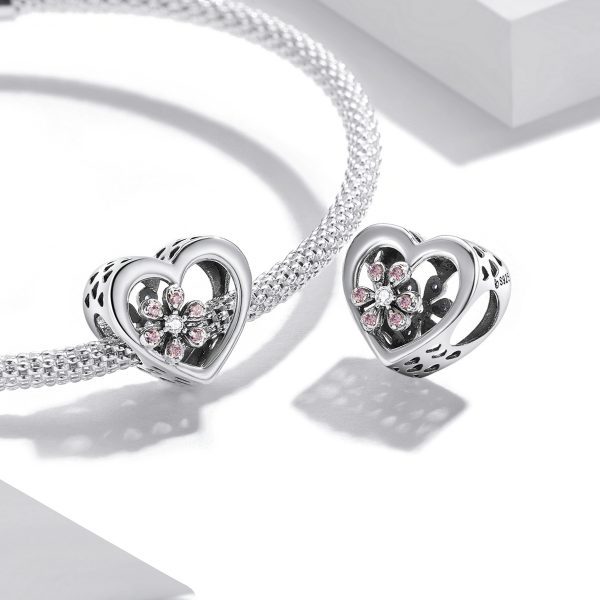 Сребърна висулка „Сребърно сърце с розова Маргаритка“ | HappyMarket.bg Сребърна висулка „Сребърно сърце с розова Маргаритка“ | Бижута тип Пандора