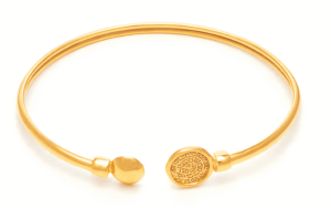 Твърда позлатена сребърна гривна с малък диск Фестос - Image 1