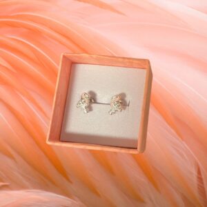 Детски сребърни обеци Фламинго, тип винт – цветна радост и безопасност