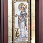 Сребърна икона на Св. Богородица Достойно Есть с дървена рамка и стъкло, 34×40см  |  Икони