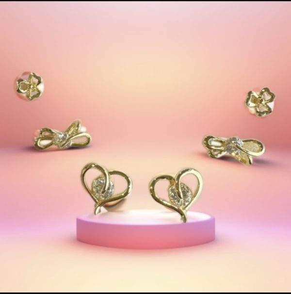 Комплект сребърни позлатени обеци с винт в три форми | HappyMarket.bg Комплект сребърни позлатени обеци с винт в три форми | Бижута