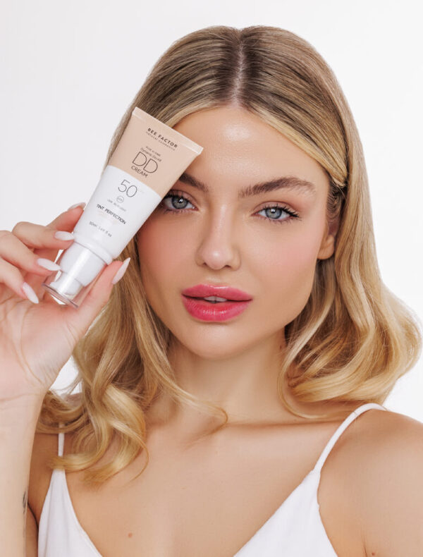 DD крем за лице SPF50 5-в-1, цвят 01 | HappyMarket.bg DD крем за лице SPF50 5-в-1, цвят 01 | Натурална козметика