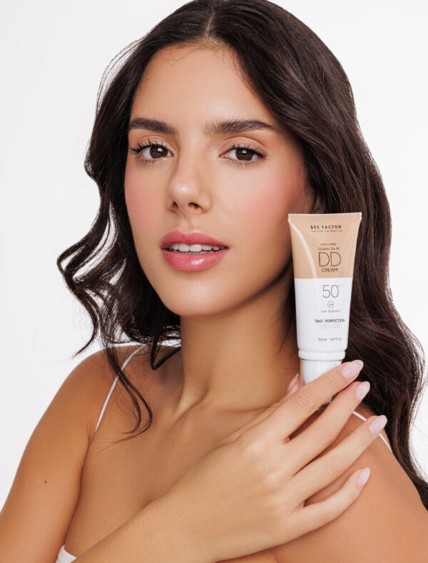 DD крем за лице SPF50 5-в-1, цвят 02 | HappyMarket.bg DD крем за лице SPF50 5-в-1, цвят 02 | Натурална козметика